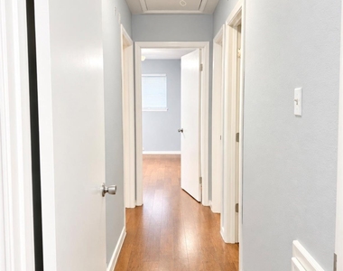 1326 Barrowgate Drive - Photo Thumbnail 9
