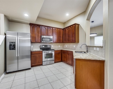 1123 Sophia Street - Photo Thumbnail 6