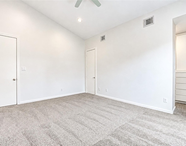 2234 Leeland Street - Photo Thumbnail 15