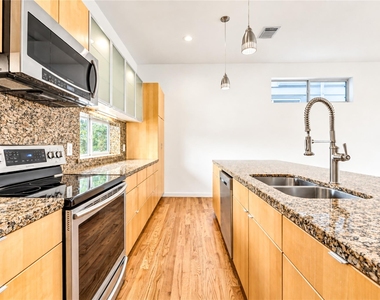 2234 Leeland Street - Photo Thumbnail 38