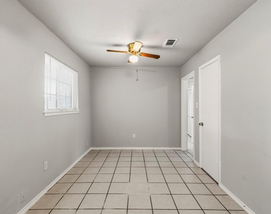 4902 Ridgestone Street - Photo Thumbnail 6