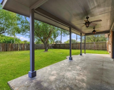 4902 Ridgestone Street - Photo Thumbnail 12