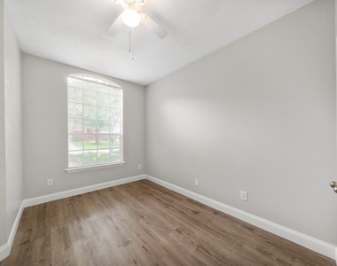 4414 Casey Circle - Photo Thumbnail 12