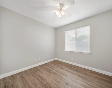 4414 Casey Circle - Photo Thumbnail 10