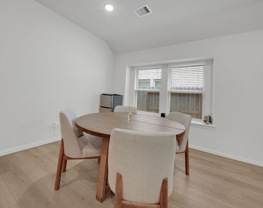11914 Fletching Stone Lane - Photo Thumbnail 6