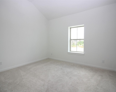 6527 Scarlet Pond Lane - Photo Thumbnail 35