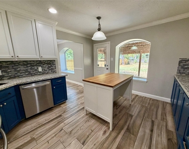 22806 Lantana Drive - Photo Thumbnail 13