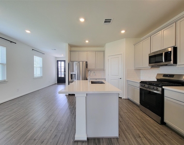 7730 Primrose Myrtle Lane - Photo Thumbnail 4
