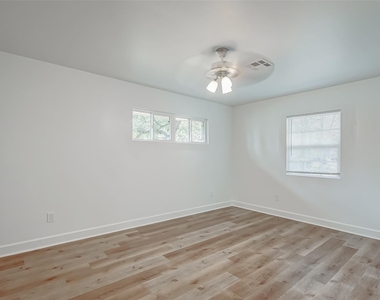 6130 Shadow Crest Street - Photo Thumbnail 20