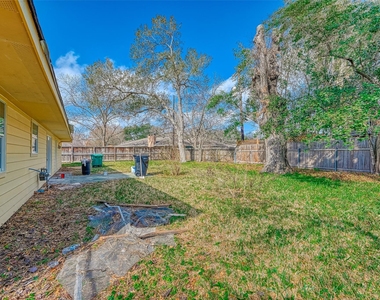 6130 Shadow Crest Street - Photo Thumbnail 39