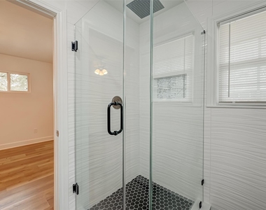 6130 Shadow Crest Street - Photo Thumbnail 25