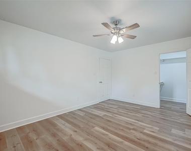 6130 Shadow Crest Street - Photo Thumbnail 29