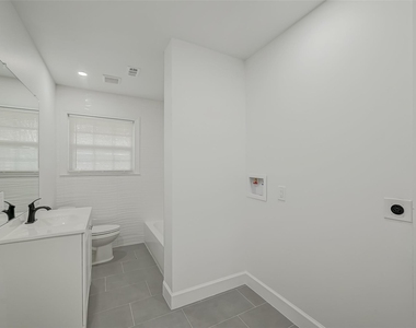 6130 Shadow Crest Street - Photo Thumbnail 16