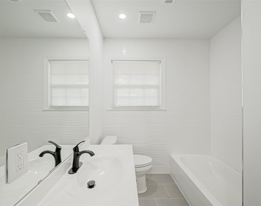 6130 Shadow Crest Street - Photo Thumbnail 17