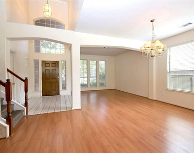 4602 Rainbow Valley Court - Photo Thumbnail 8