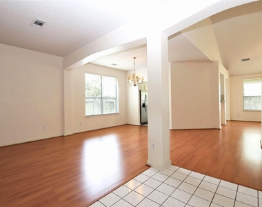 4602 Rainbow Valley Court - Photo Thumbnail 2