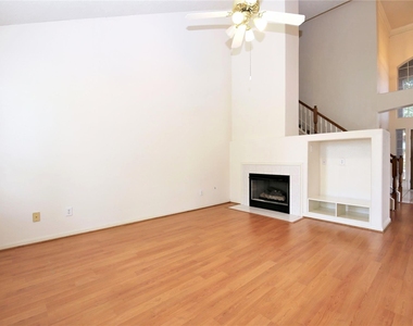 4602 Rainbow Valley Court - Photo Thumbnail 16
