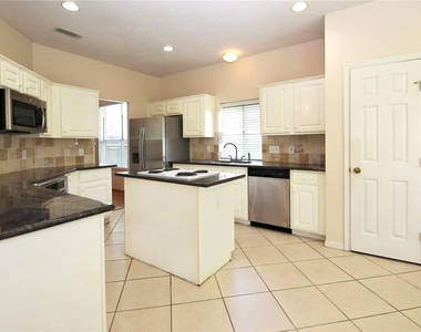4602 Rainbow Valley Court - Photo Thumbnail 3
