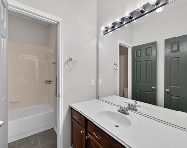 30303 Mesa Valley Drive - Photo Thumbnail 12