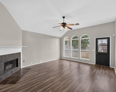 30303 Mesa Valley Drive - Photo Thumbnail 7