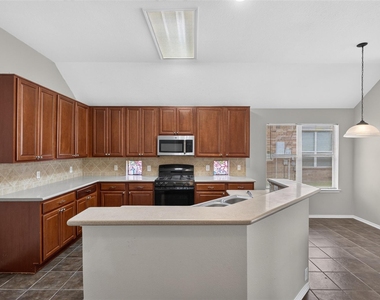 30303 Mesa Valley Drive - Photo Thumbnail 5