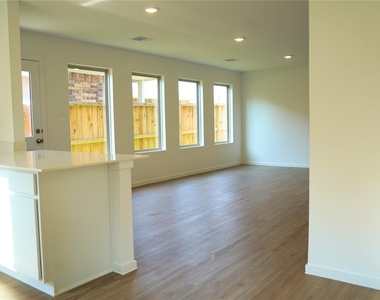 1644 Colina Creek - Photo Thumbnail 6
