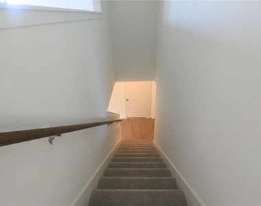 1644 Colina Creek - Photo Thumbnail 11