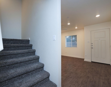 21155 Gosling Road - Photo Thumbnail 4