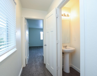 21155 Gosling Road - Photo Thumbnail 9