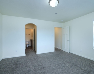 21155 Gosling Road - Photo Thumbnail 11