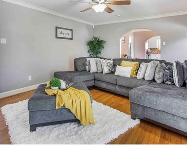 2820 Wheeler Street - Photo Thumbnail 9