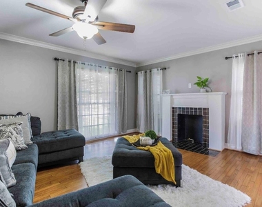 2820 Wheeler Street - Photo Thumbnail 3