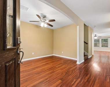 185 W Misty Dawn Drive - Photo Thumbnail 1