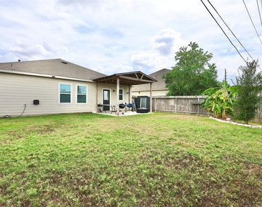 1045 Spindletree Lane - Photo Thumbnail 16