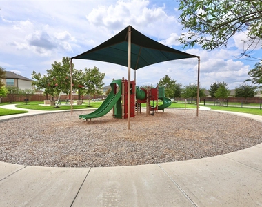 1045 Spindletree Lane - Photo Thumbnail 22