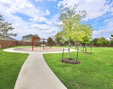 1045 Spindletree Lane - Photo Thumbnail 21