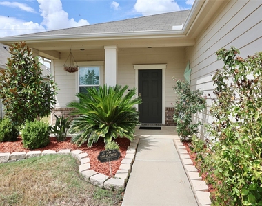 1045 Spindletree Lane - Photo Thumbnail 19