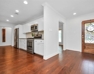 6218 Indigo Street - Photo Thumbnail 5