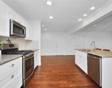 6218 Indigo Street - Photo Thumbnail 6