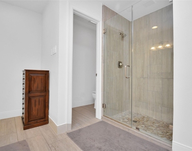 6218 Indigo Street - Photo Thumbnail 11