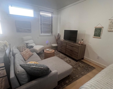 5303 Nett Street - Photo Thumbnail 21