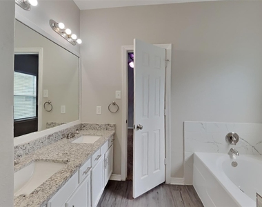 10030 Sweet Olive Way - Photo Thumbnail 9