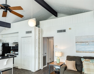 13633 San Domingo Drive - Photo Thumbnail 11