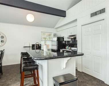 13633 San Domingo Drive - Photo Thumbnail 6