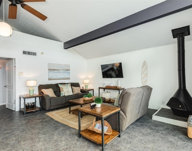 13633 San Domingo Drive - Photo Thumbnail 3