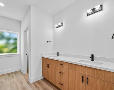 3315 Nettleton Street - Photo Thumbnail 15
