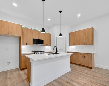 3315 Nettleton Street - Photo Thumbnail 8