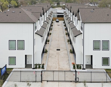 9403 Hammerly Boulevard - Photo Thumbnail 2