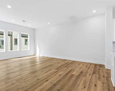 9403 Hammerly Boulevard - Photo Thumbnail 8