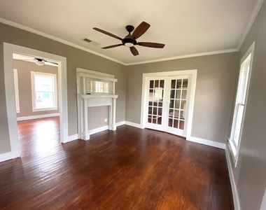 513 E Bernard Street - Photo Thumbnail 3